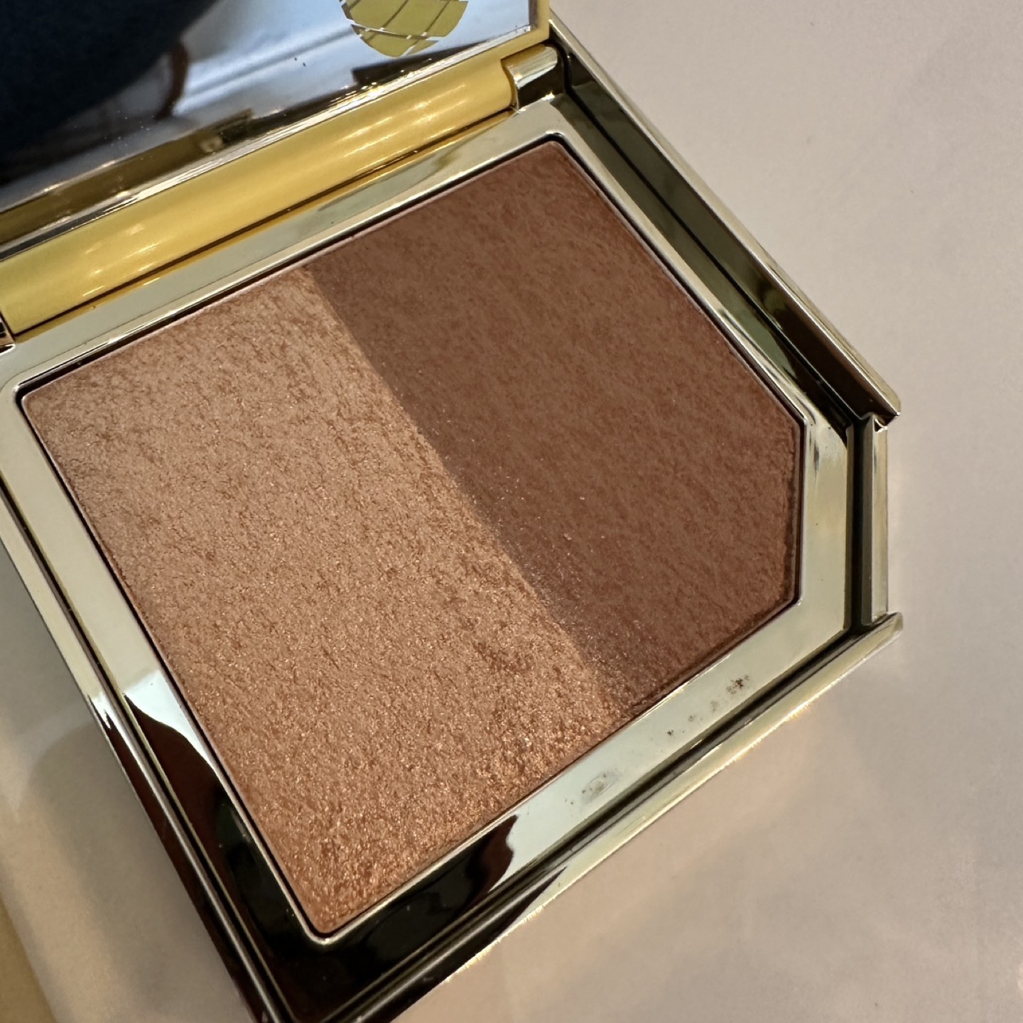 Too Faced Bronzer Highlighter Duo, New in box - photo 4