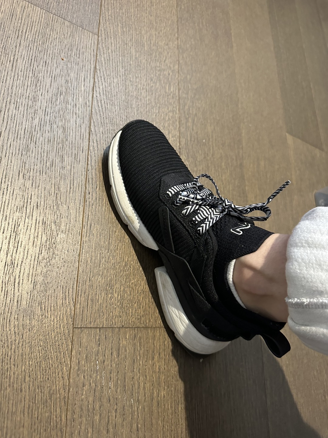 Sketchers shoes , size 7 thumbnail