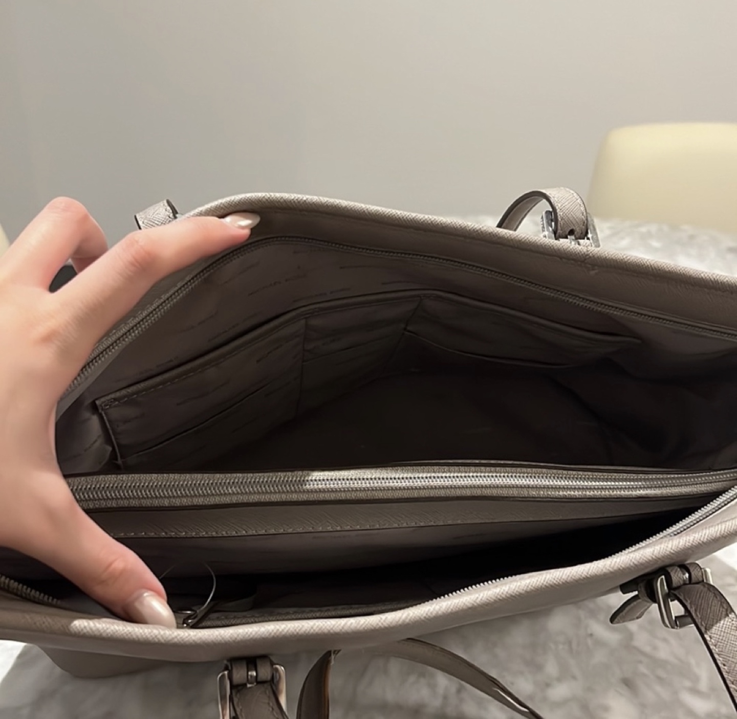 Michael Kors tote bag (large-xL) image indicator(10)