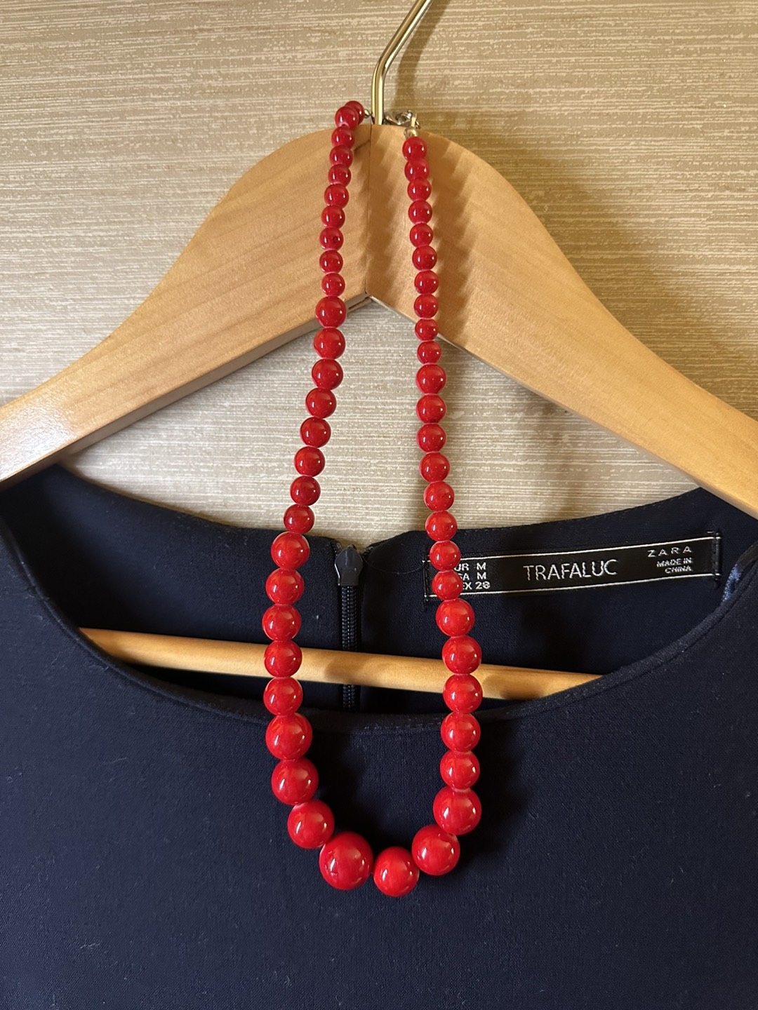 New bright red fashion bijou necklace image indicator(2)
