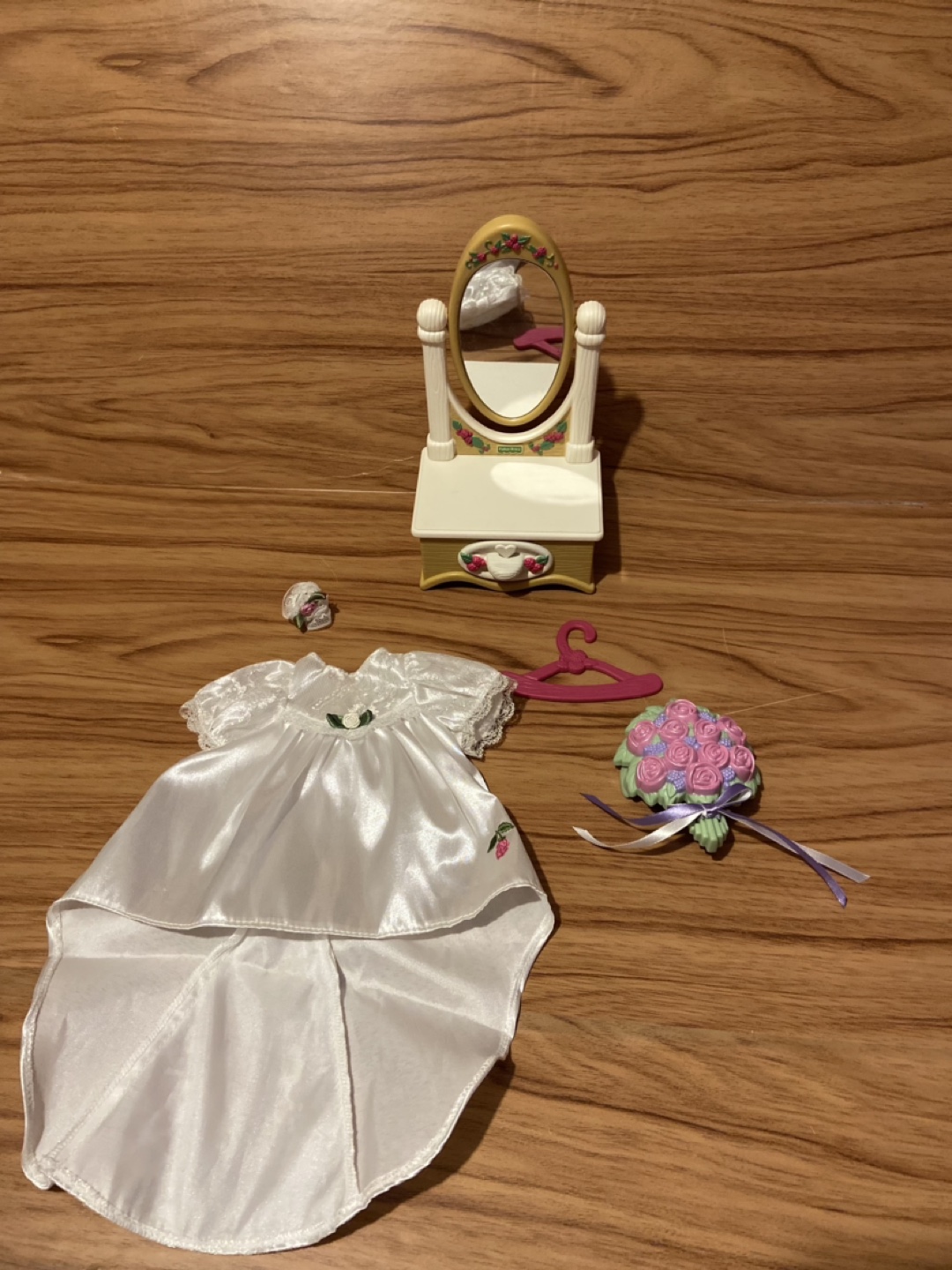 Fisher-Price Briarberry bear wedding dresser and dress set