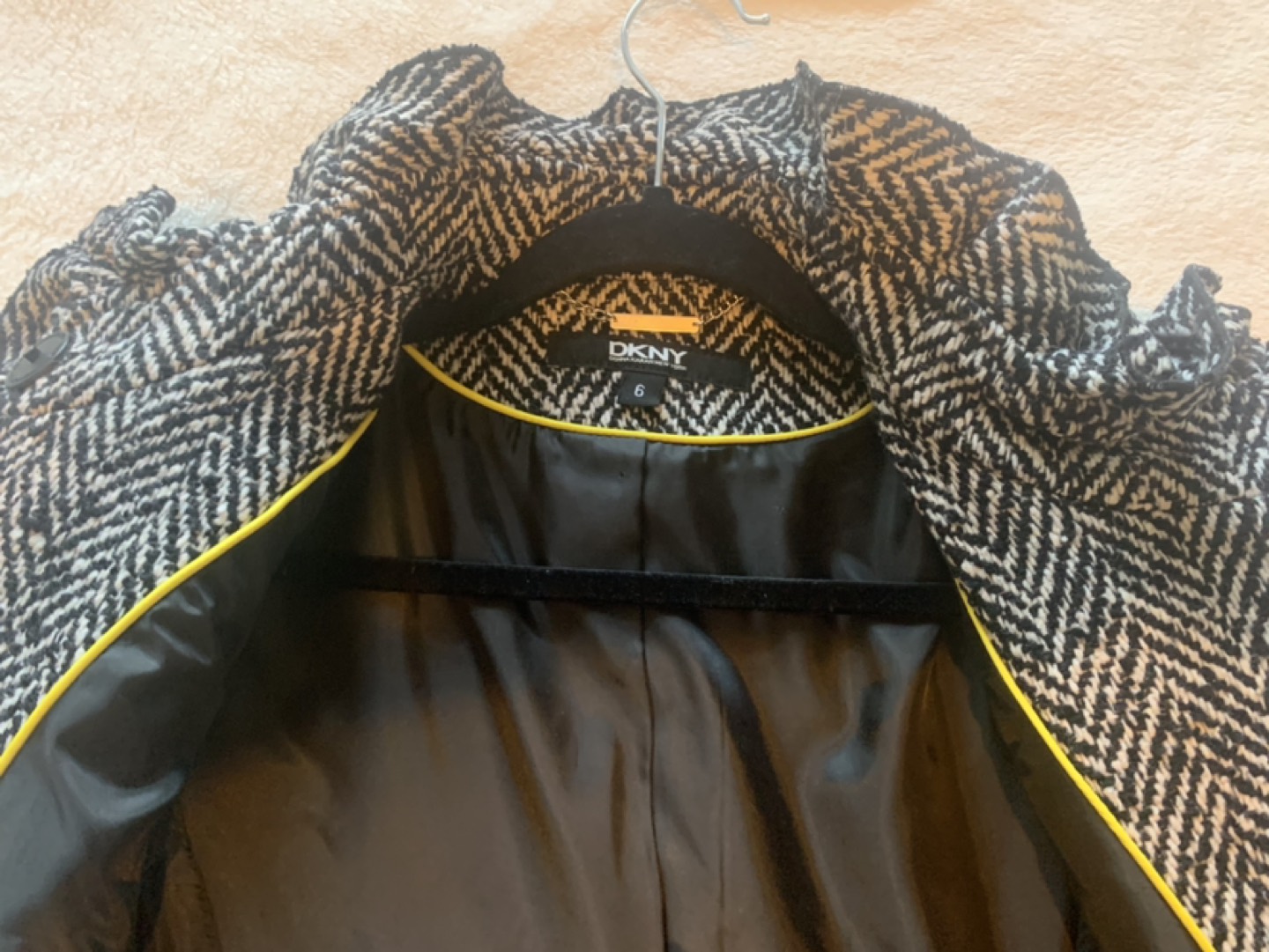 NWT Donna Karan coat - Size M image indicator(4)