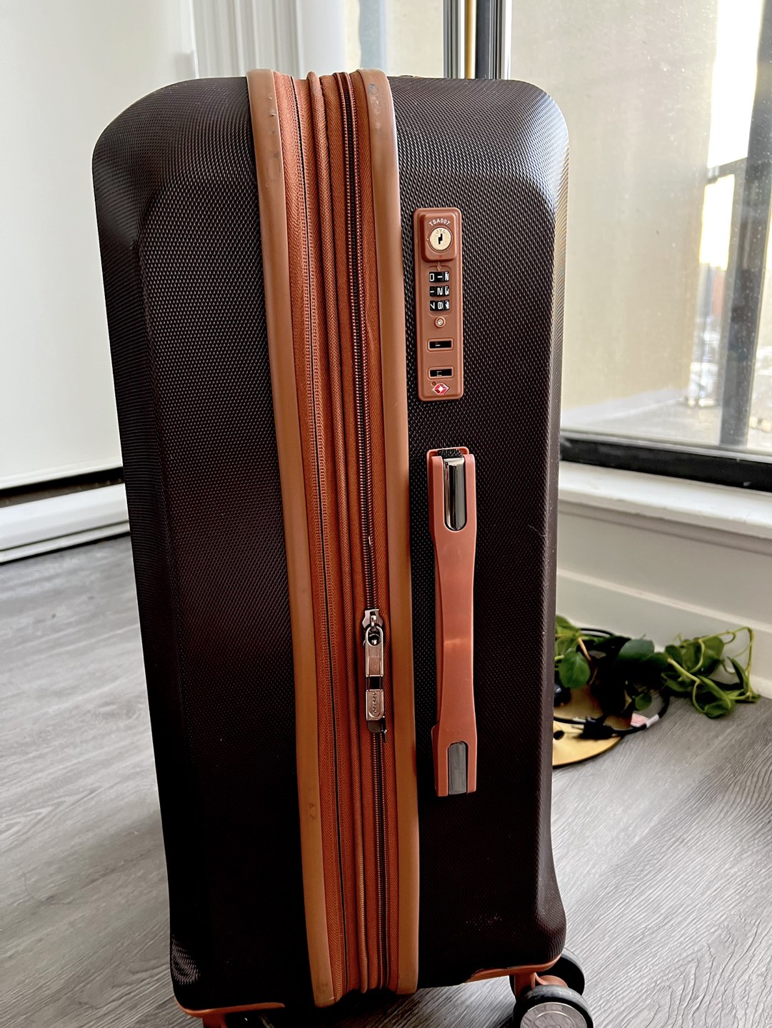 Suitcase luggage (used once) intact wheels- read description thumbnail