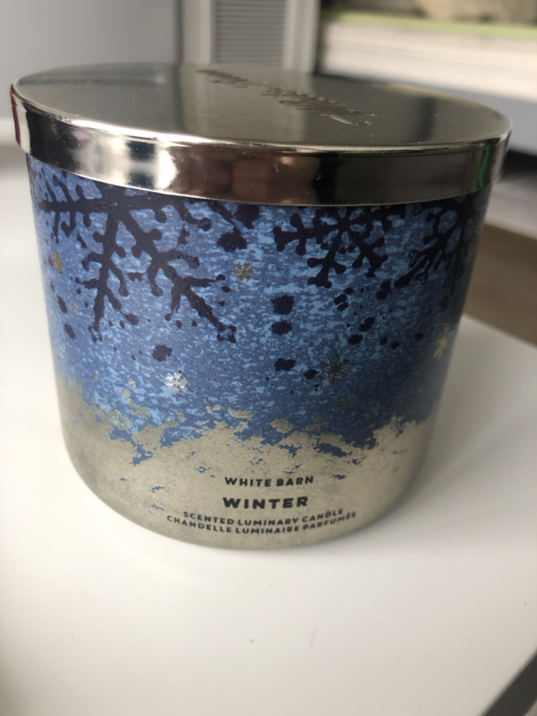 Bath & Body Works 3 Wick Candle (Scent: Winter) - photo 2