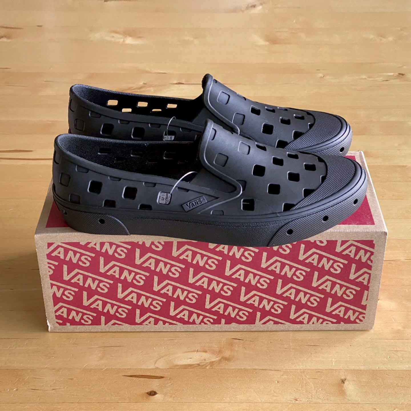 NIB Vans TRK / Trek slip-on shoes size 9 Men / 10.5 Women thumbnail
