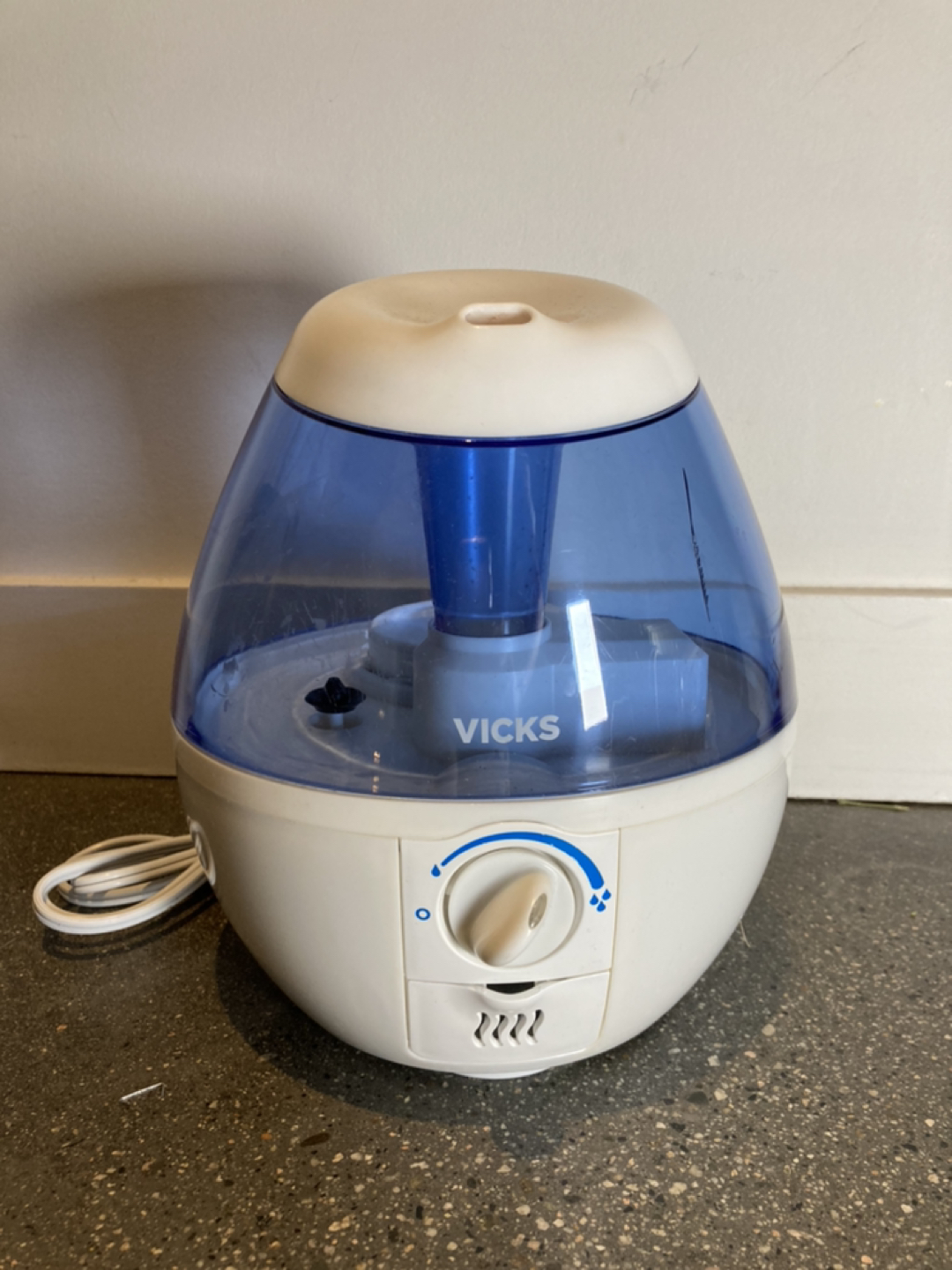 Vicks VUL520WC Filter-Free Ultrasonic Cool Mist Humidifier