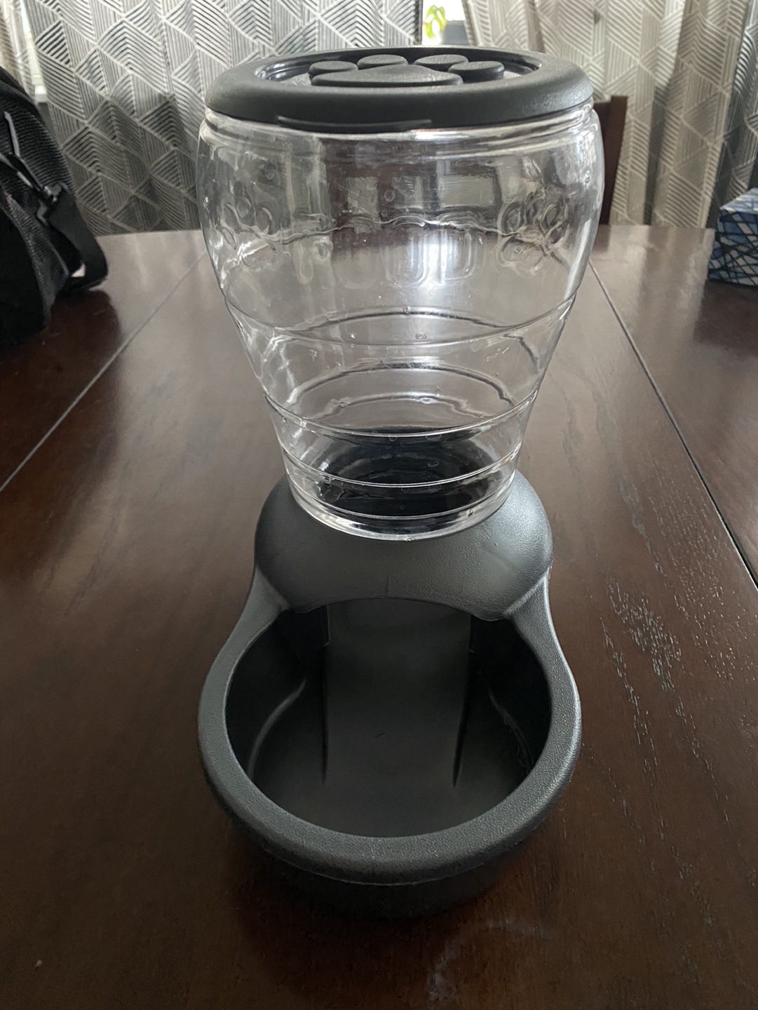 Pet Food Dispenser(Cat/ Dog) thumbnail
