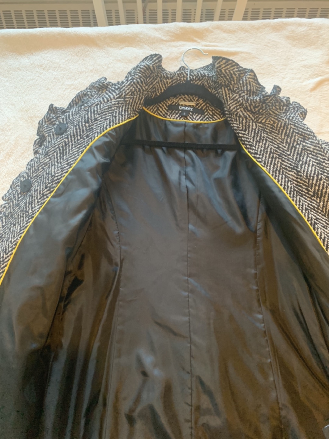 NWT Donna Karan coat - Size M image indicator(5)