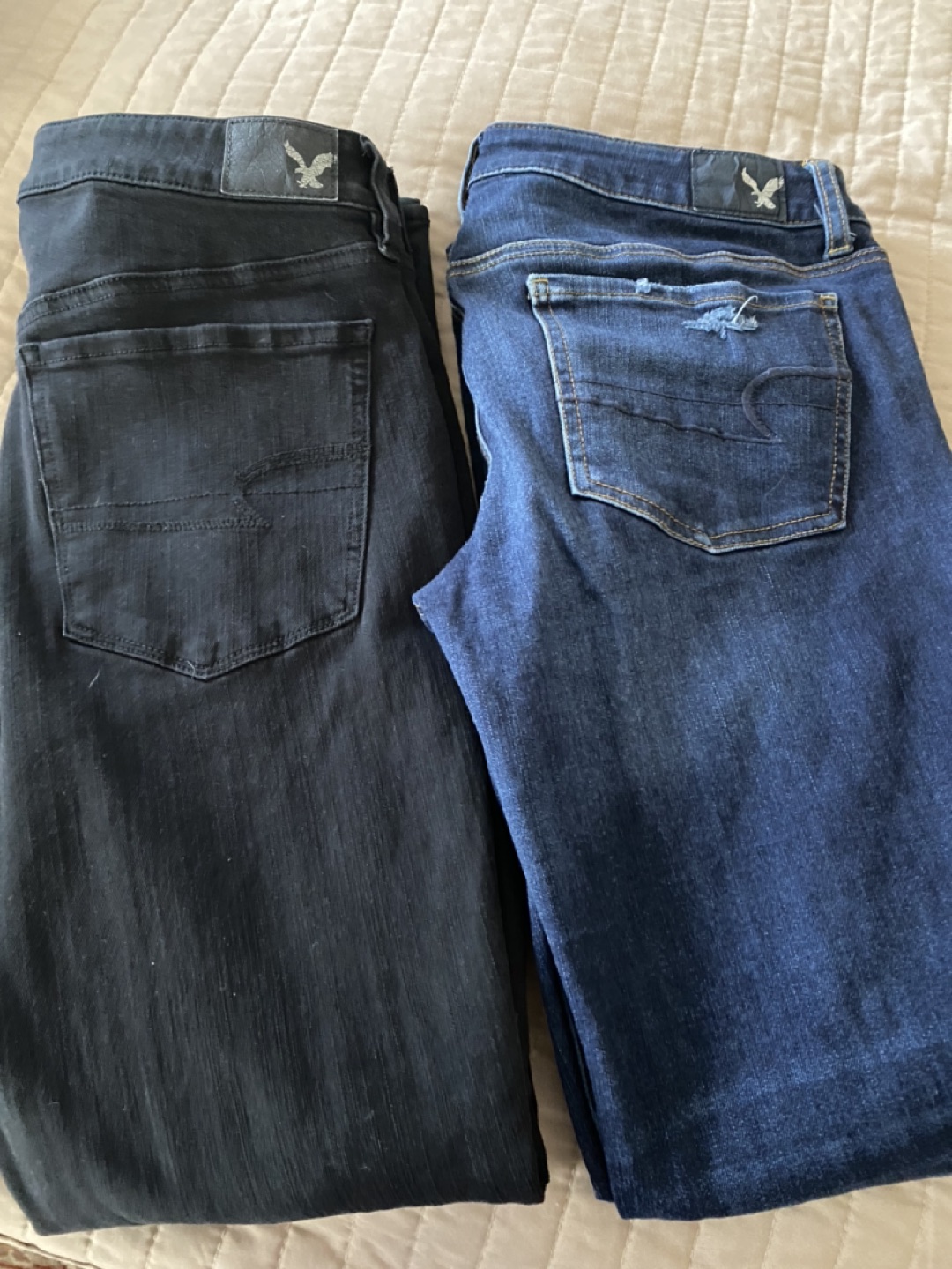 Women’s American Eagle jeans / jeggings size 10 image indicator(2)