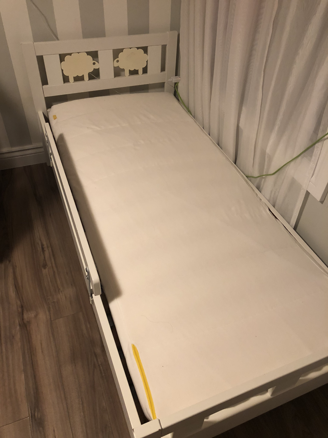 Ikea kid bed with mattress