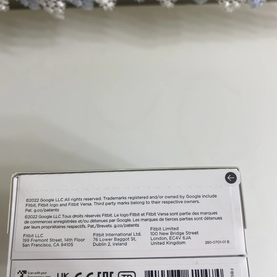 Google Fitbit versa 4 sliver and blue brand new in box - photo 3