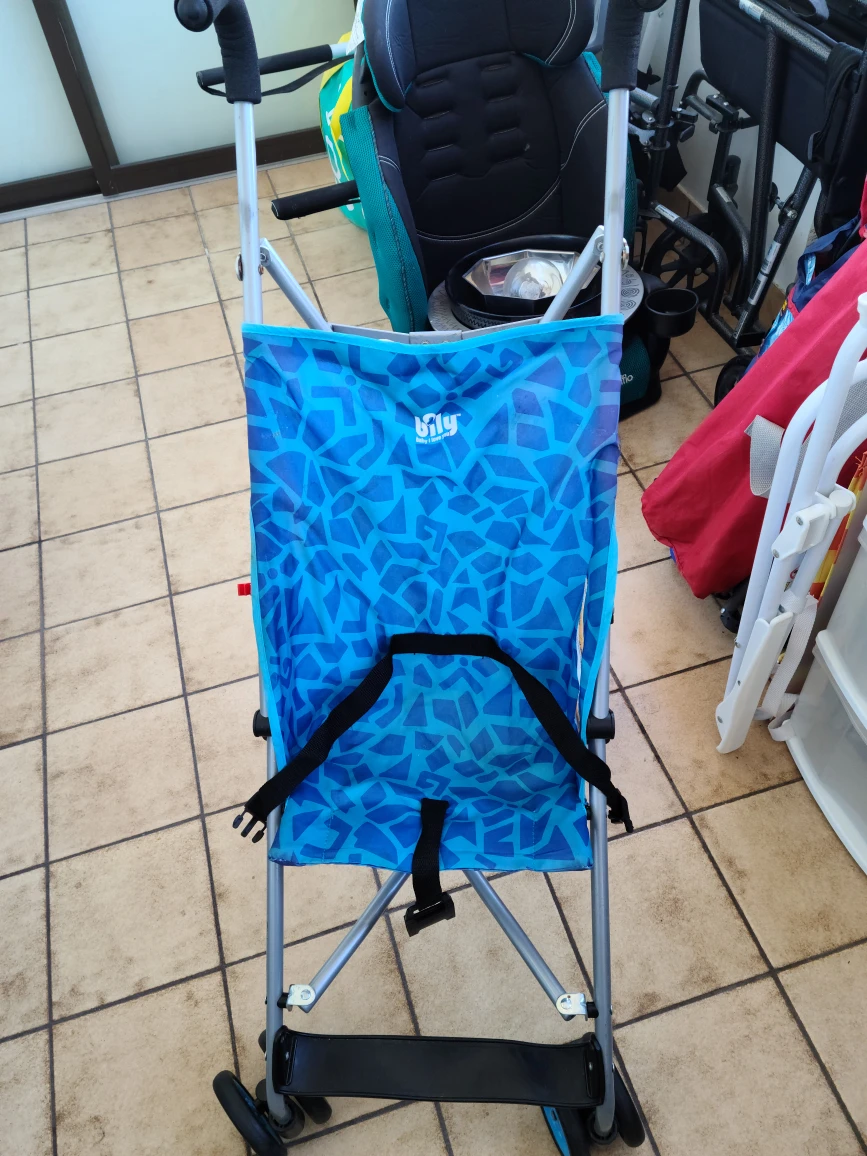 Bily Blue, fold up umbrella stroller. Pick up today!!