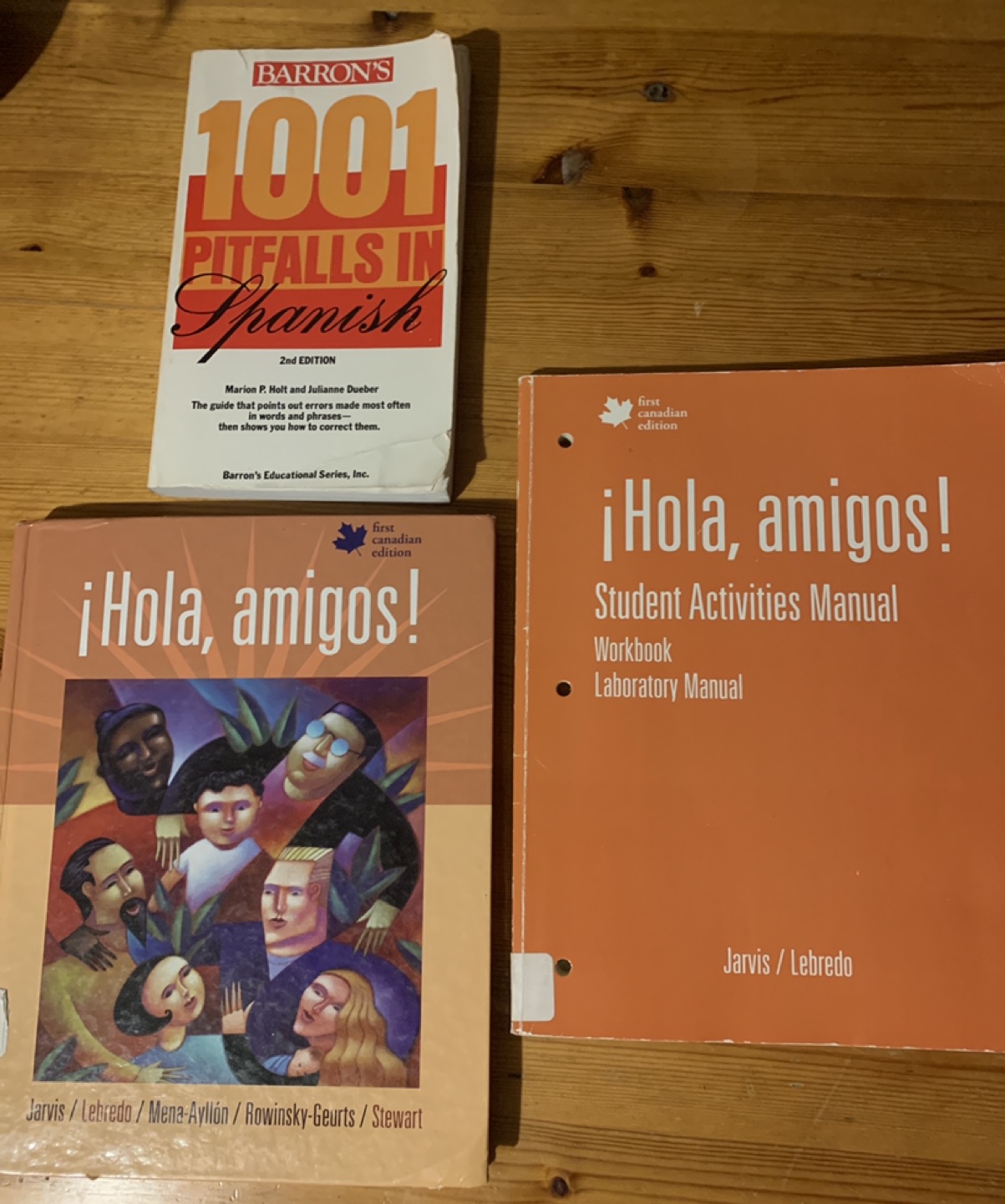 Spanish learning: Hola, Amigos!  and 1001 Pitfalls in Spanish