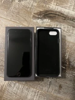 I phone 8 - photo 2