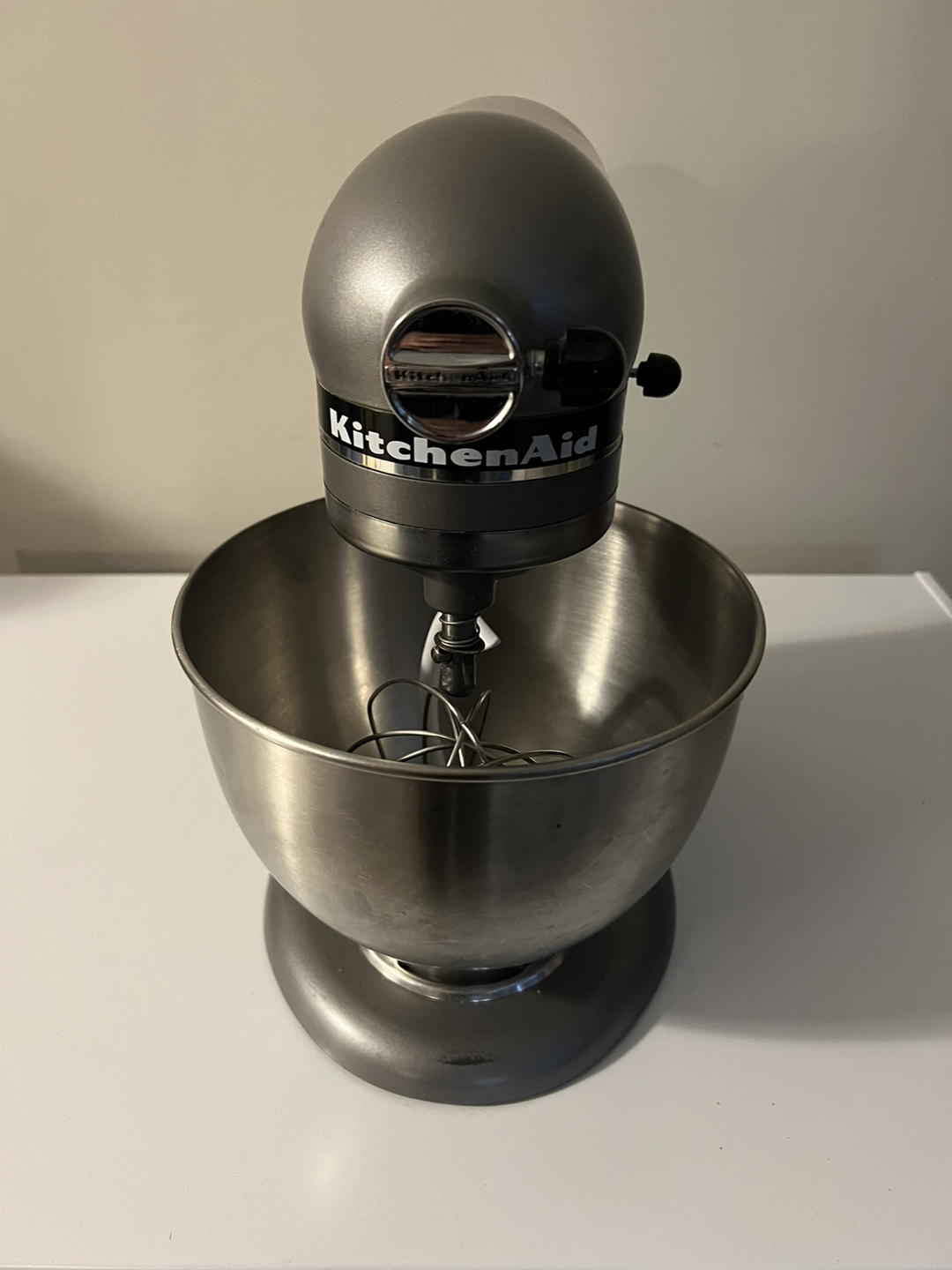 Kitchen aid stand mixer w attachments thumbnail