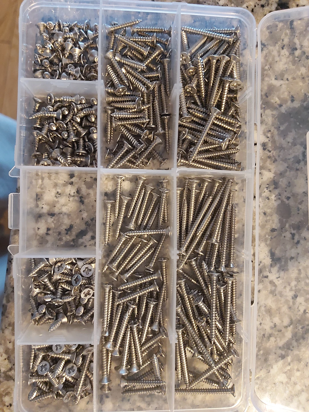brand new screws - photo 3