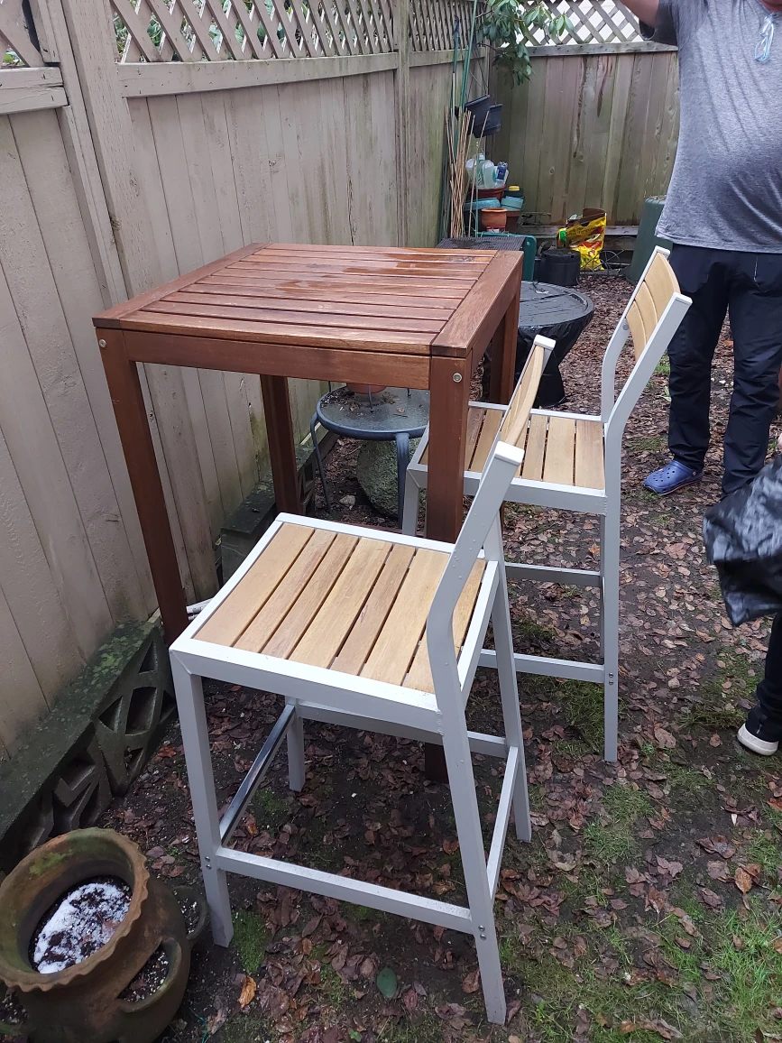 Patio high table with chairs - photo 2