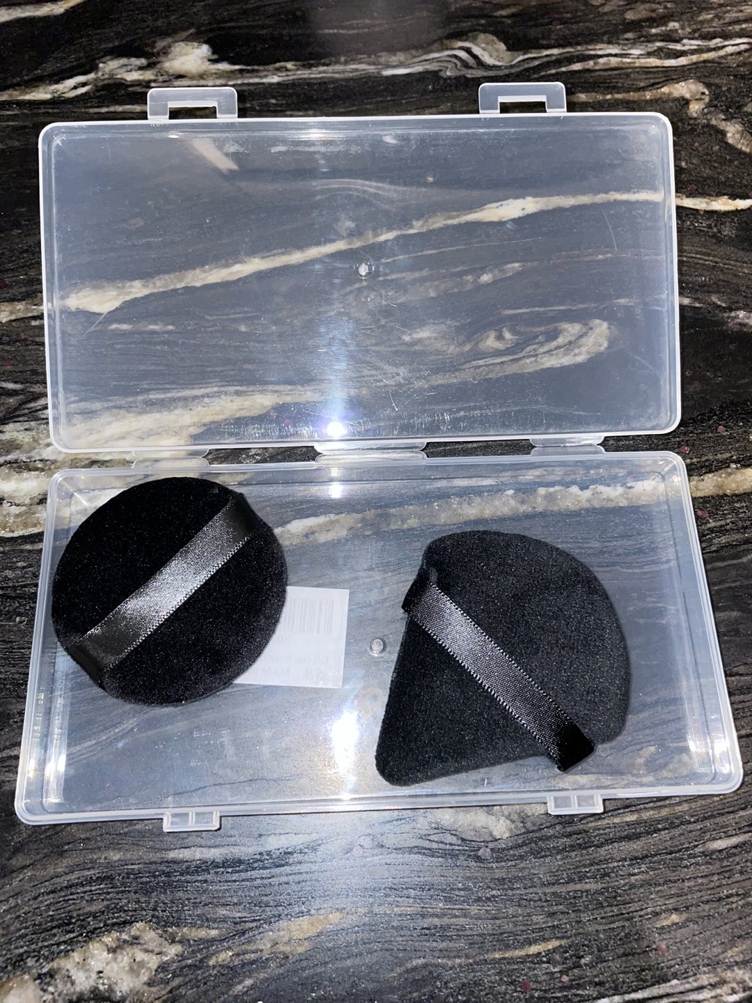 Powder puffs for makeup