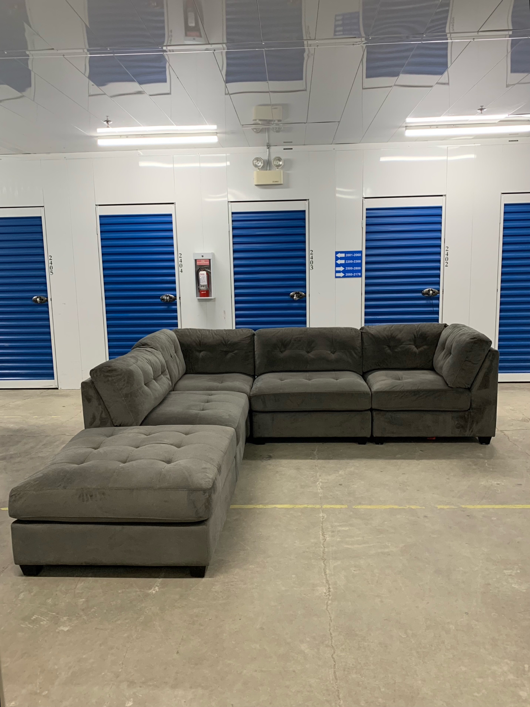 Modern Grey Sectional Couch / Sofa - photo 4