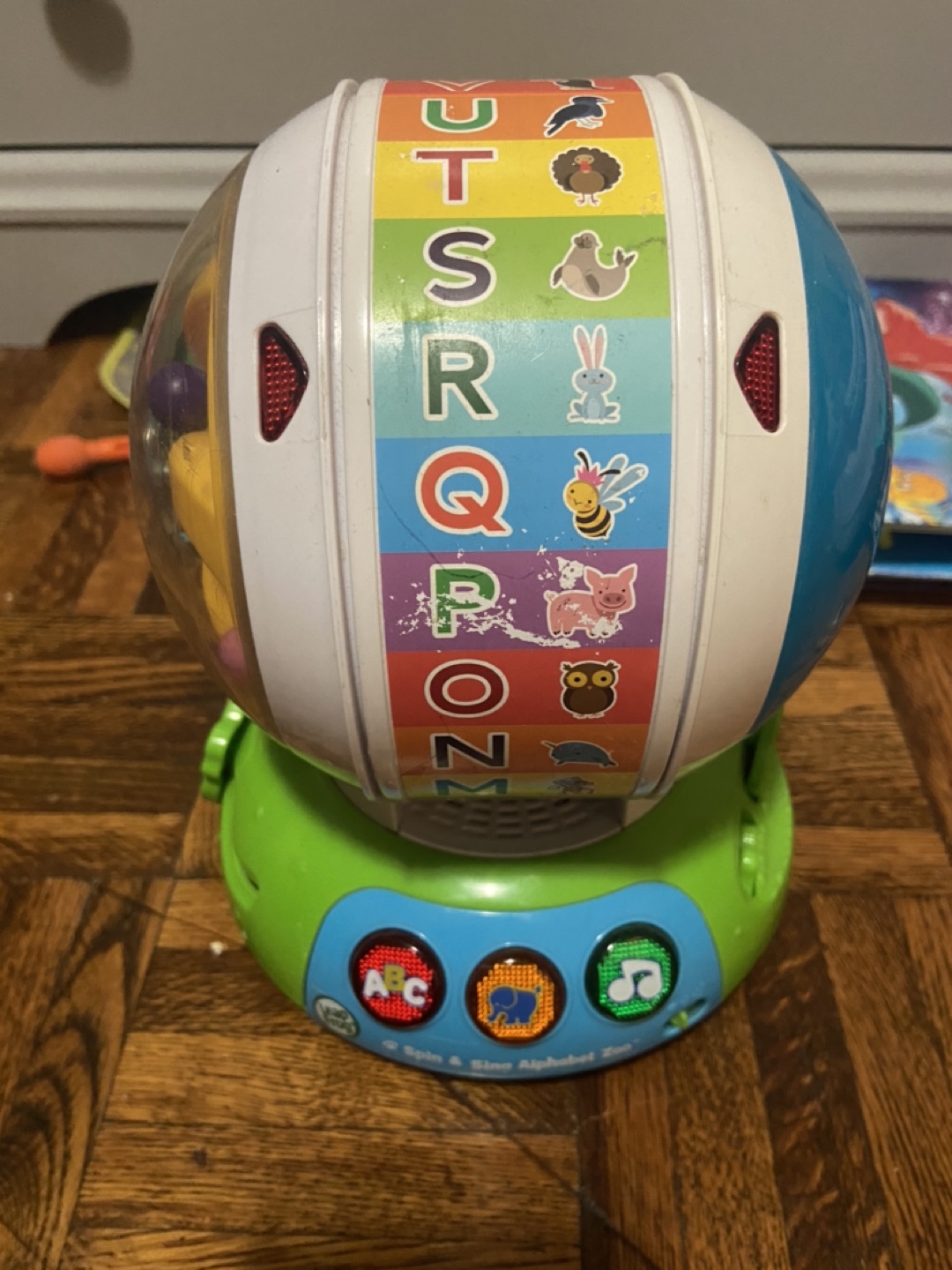 Leapfrog Spin and Sing Alphabet thumbnail
