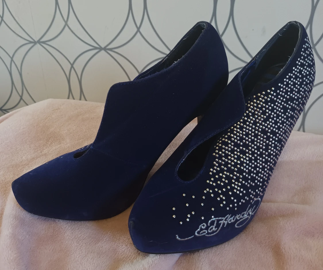Ed hardy velvet heals size 6 image indicator(3)