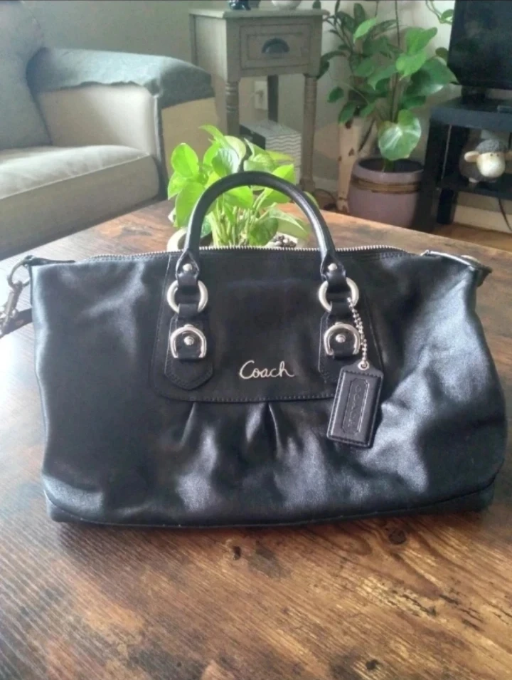New Coach Purse thumbnail