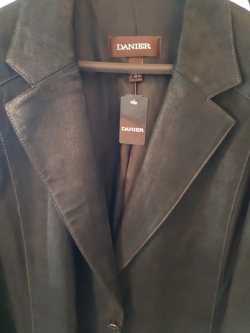 DANIER MEN JACKET %100 GENUINE LEATHER - DESIGNED IN CANADA