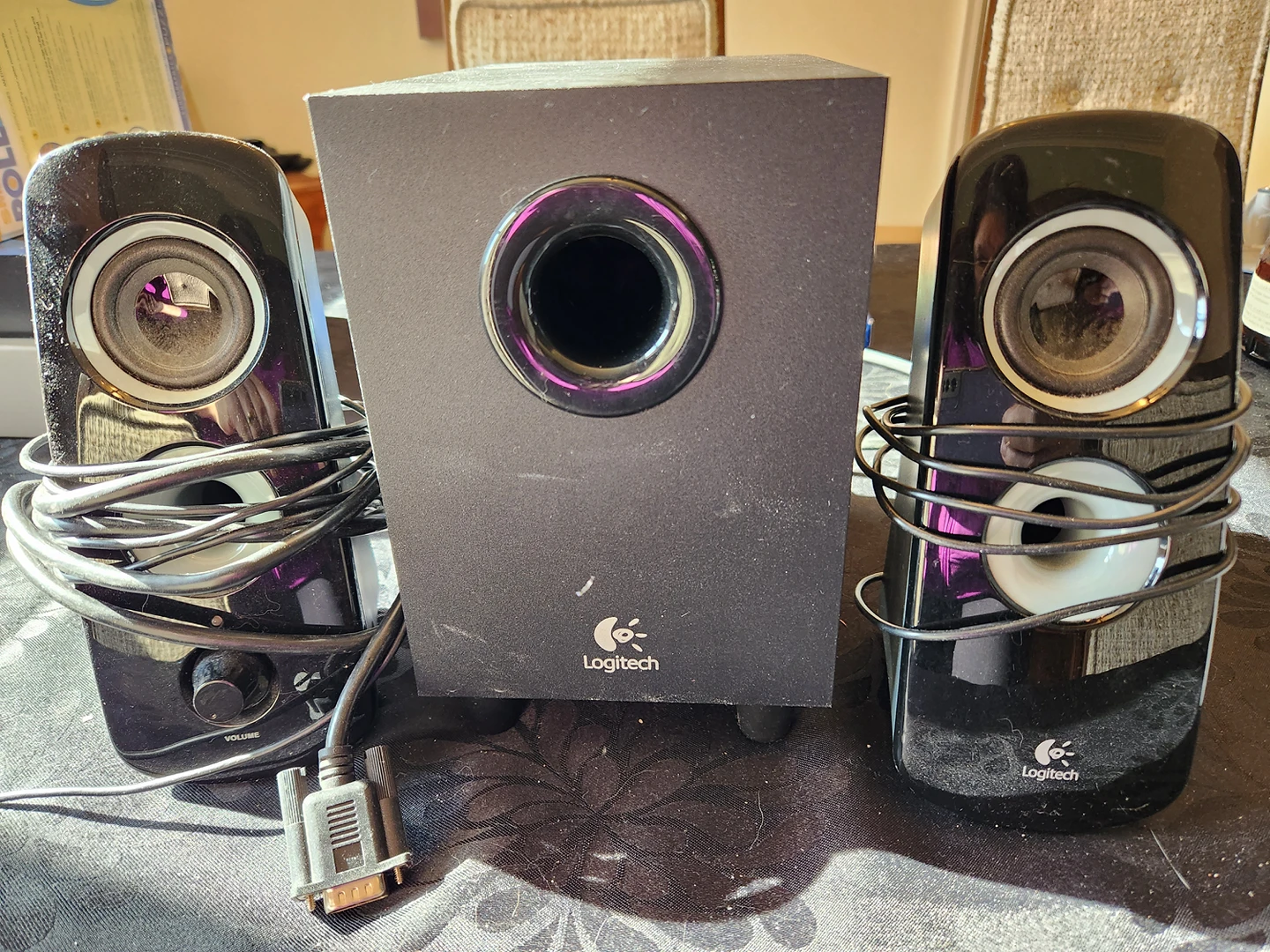 Logitech Computer speakers thumbnail