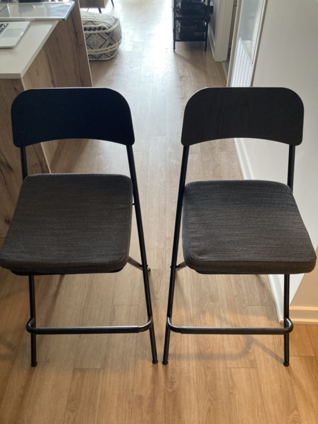 2 bar stools - photo 2