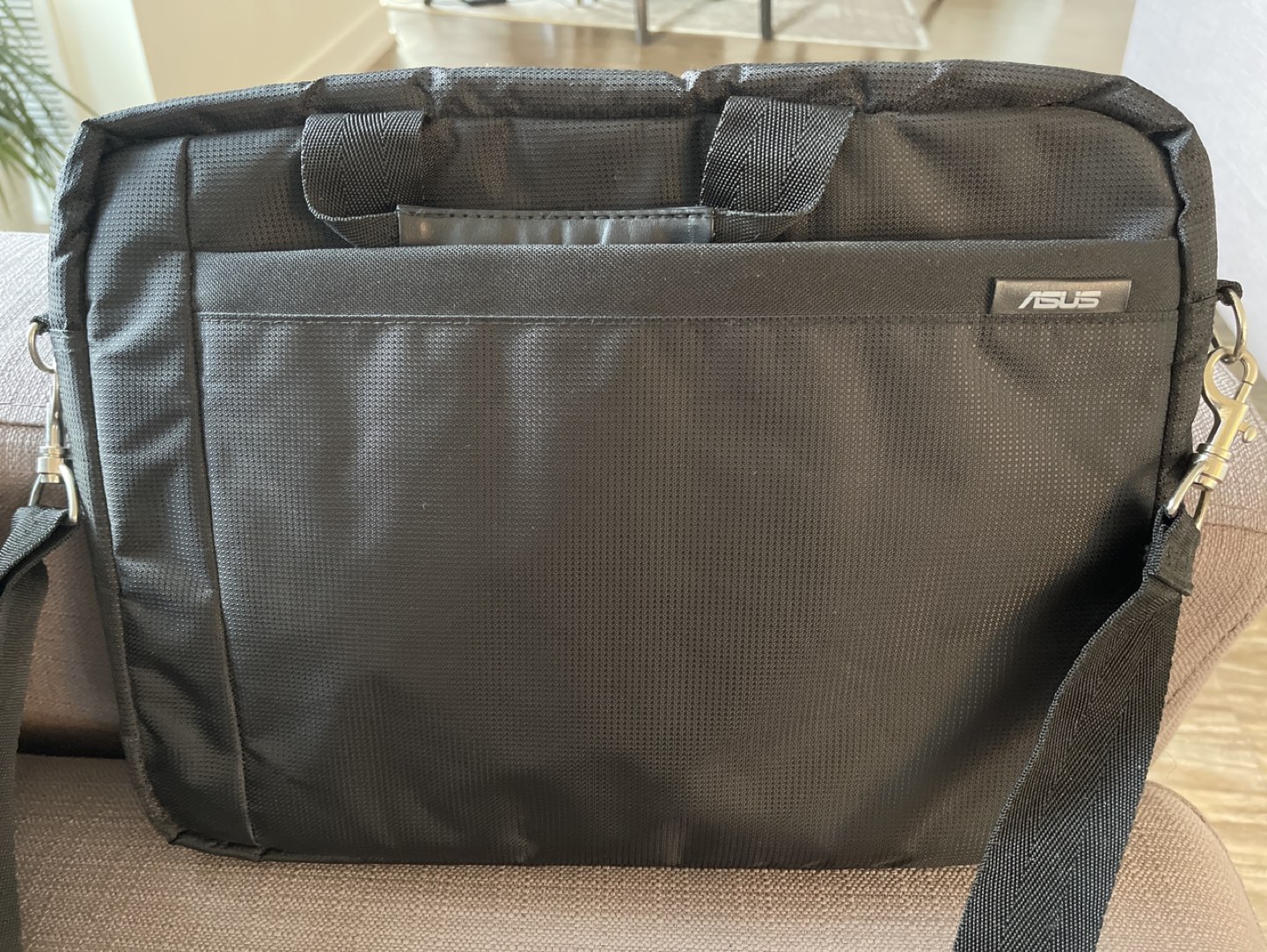 Asus laptop bag thumbnail