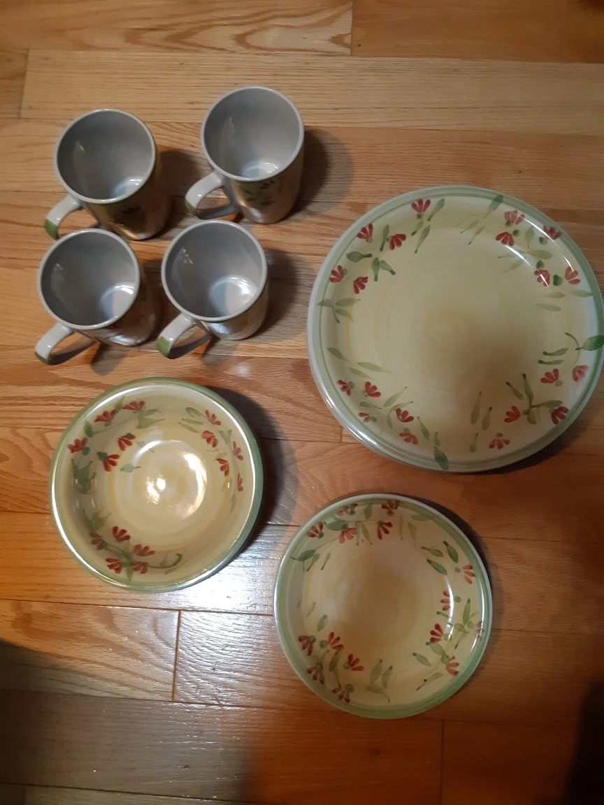 Dish Set - Stoneware - 4 sets (missing 2 pieces) - photo 2