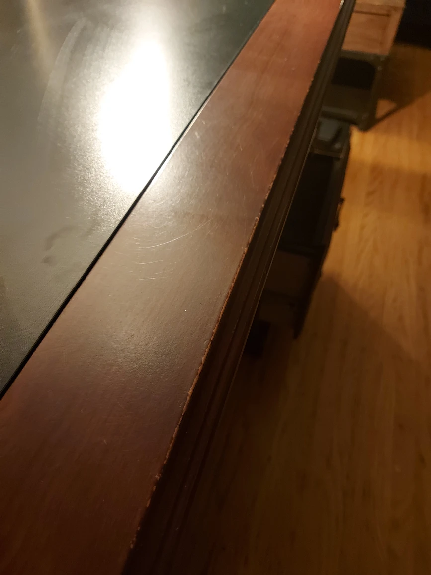 Solid executive desk image indicator(4)