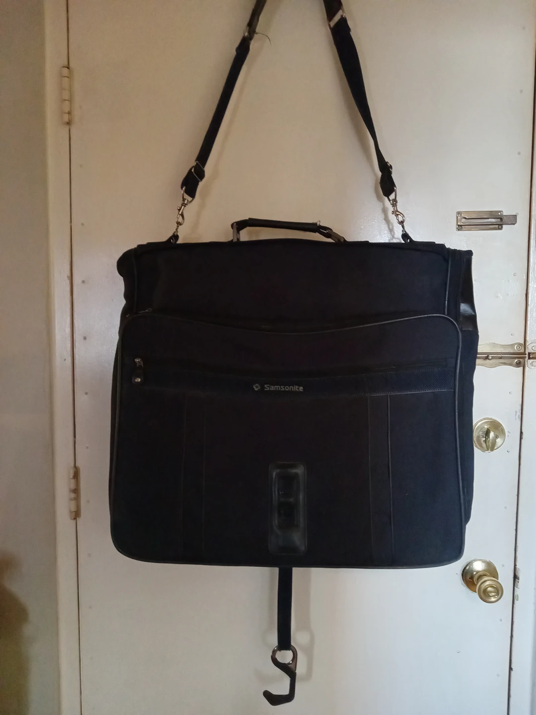 Apparel travel bag. Samsonite. All my listings REDUCED image indicator(5)