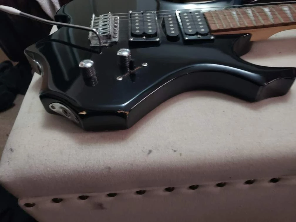 Irin 6 string Guitar image indicator(3)