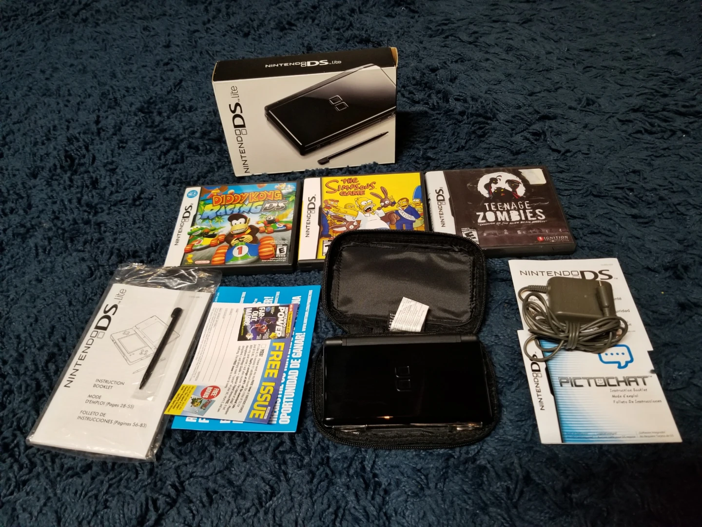 Nintendo DS Lite Black Onyx + 3 games thumbnail