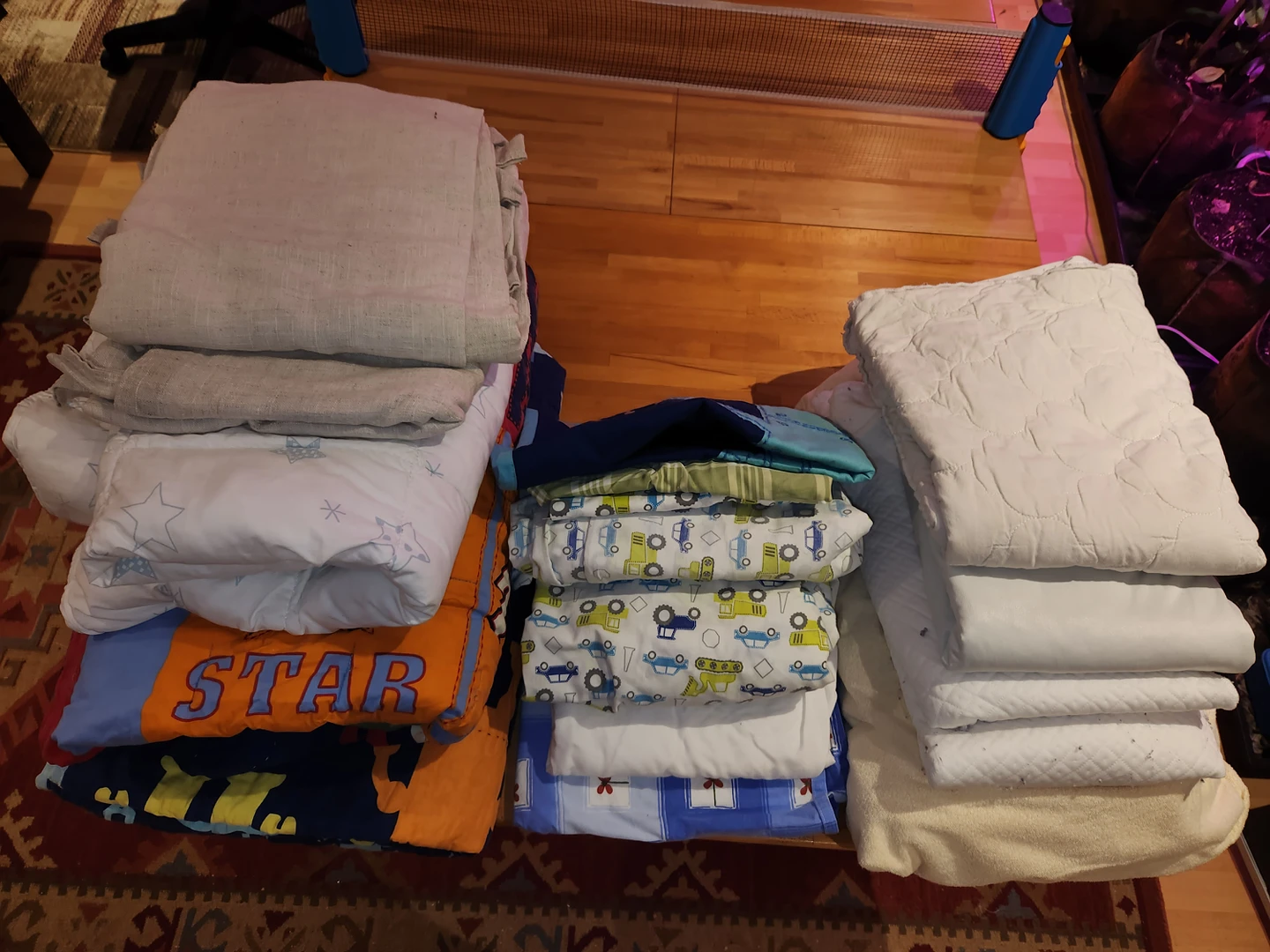 Toddler bed sheet, blanket, mattress protection. thumbnail