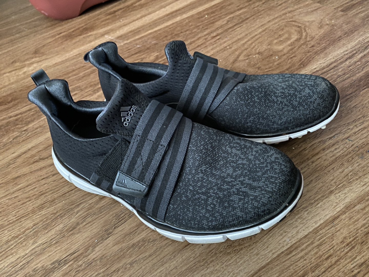 Adidas Women’s golf shoes thumbnail