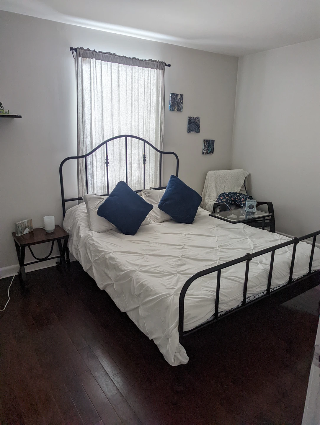 queen bed