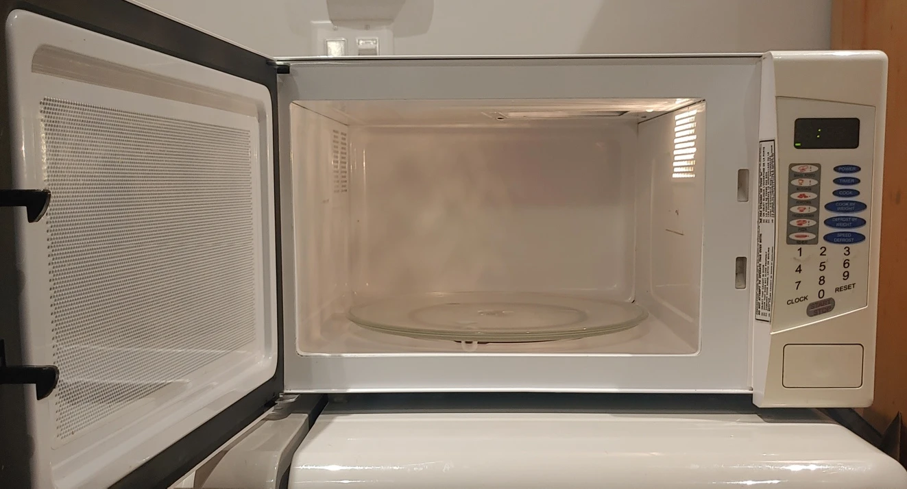 Microwave - photo 2