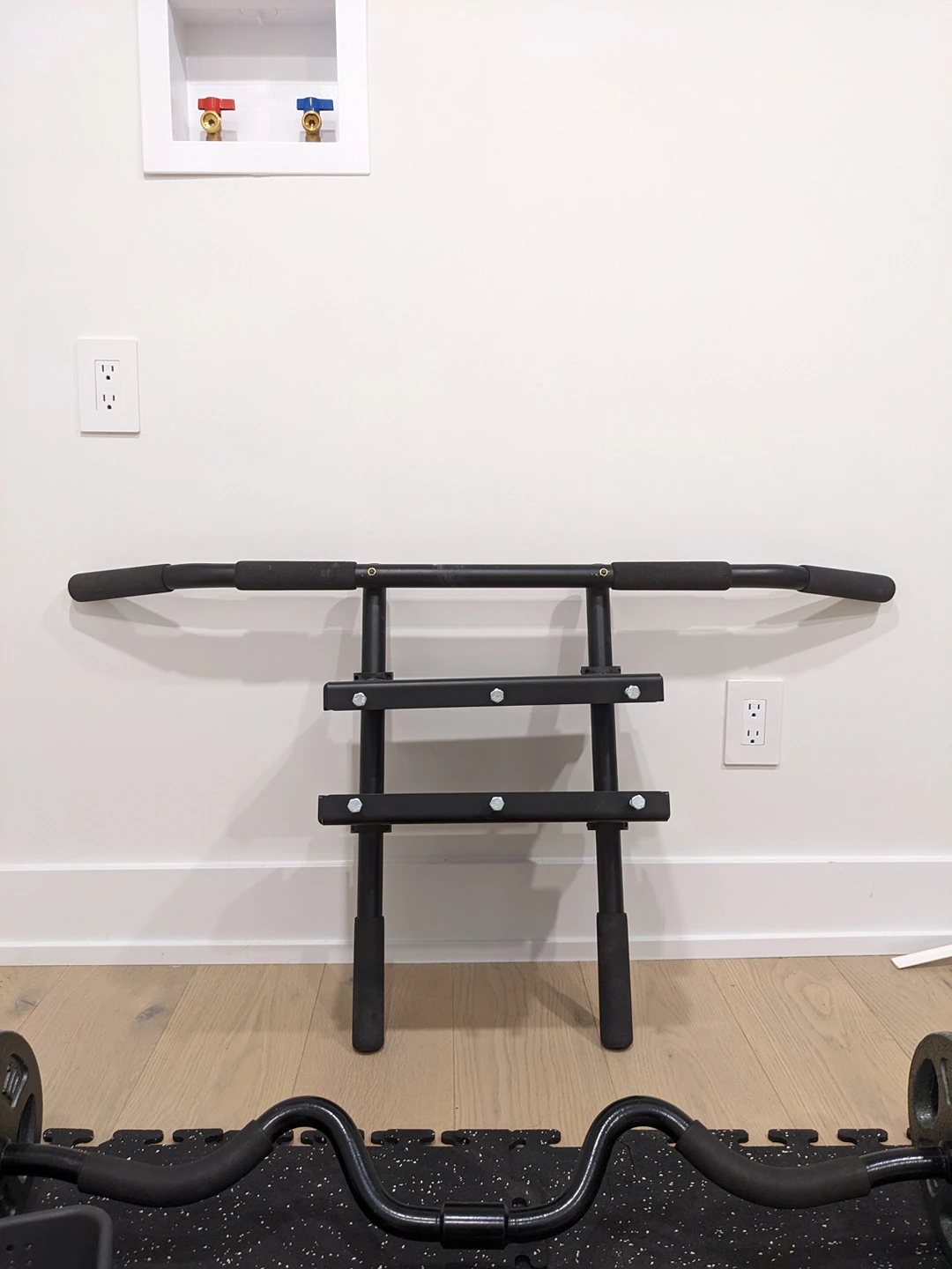 Firstlaw Fitness 6" Extended I-Beam Pull Up Bar with Bent Ends image indicator(2)