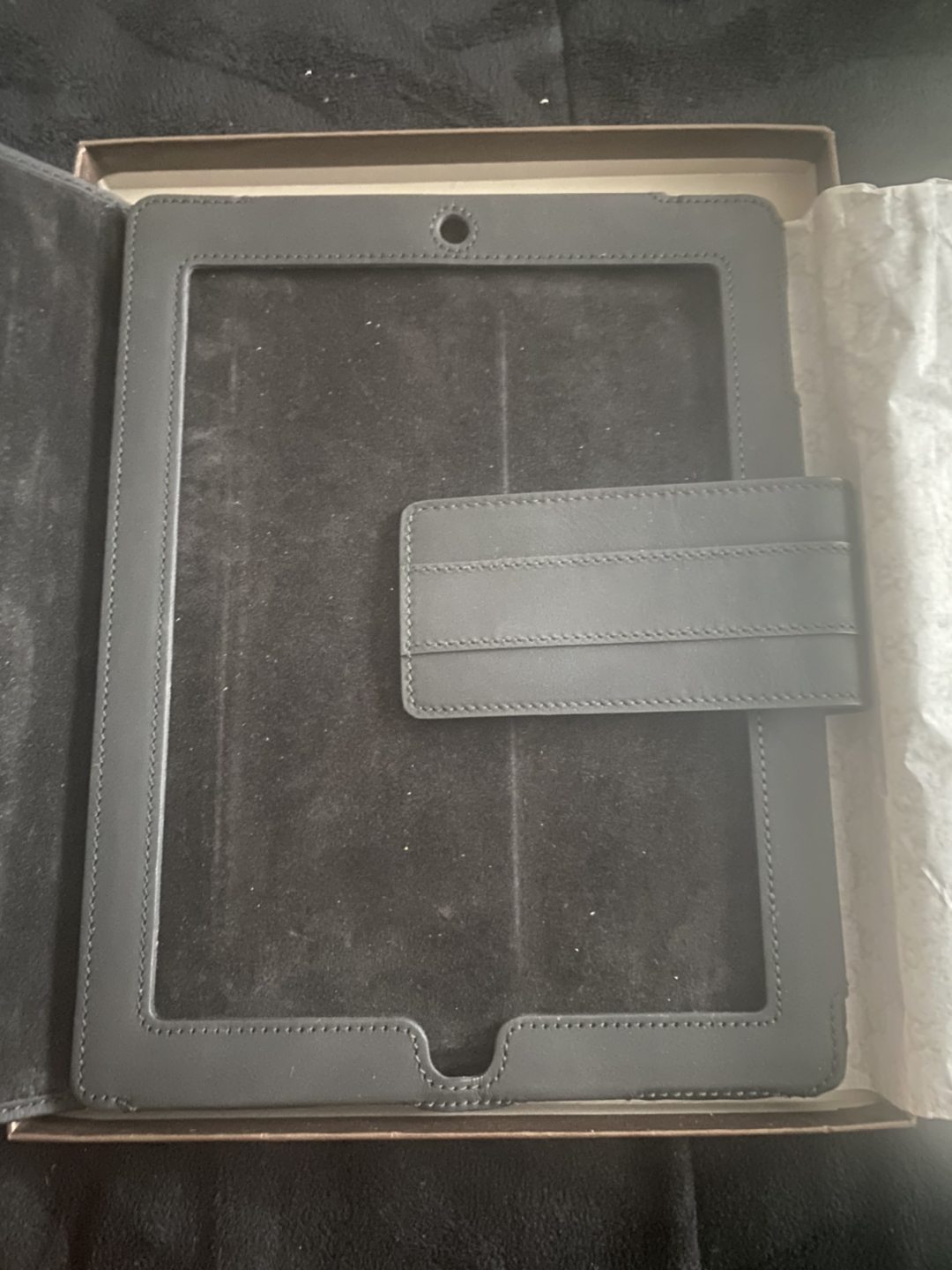 Brand new never used Gucci tablet or iPad carrying case! - photo 3