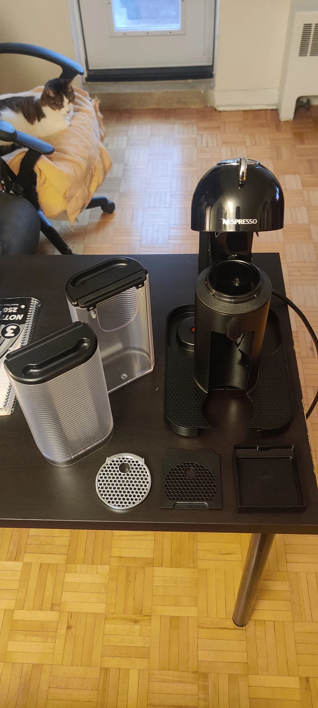 Nespresso Vertuo Black Round Head Coffee Machine - photo 2