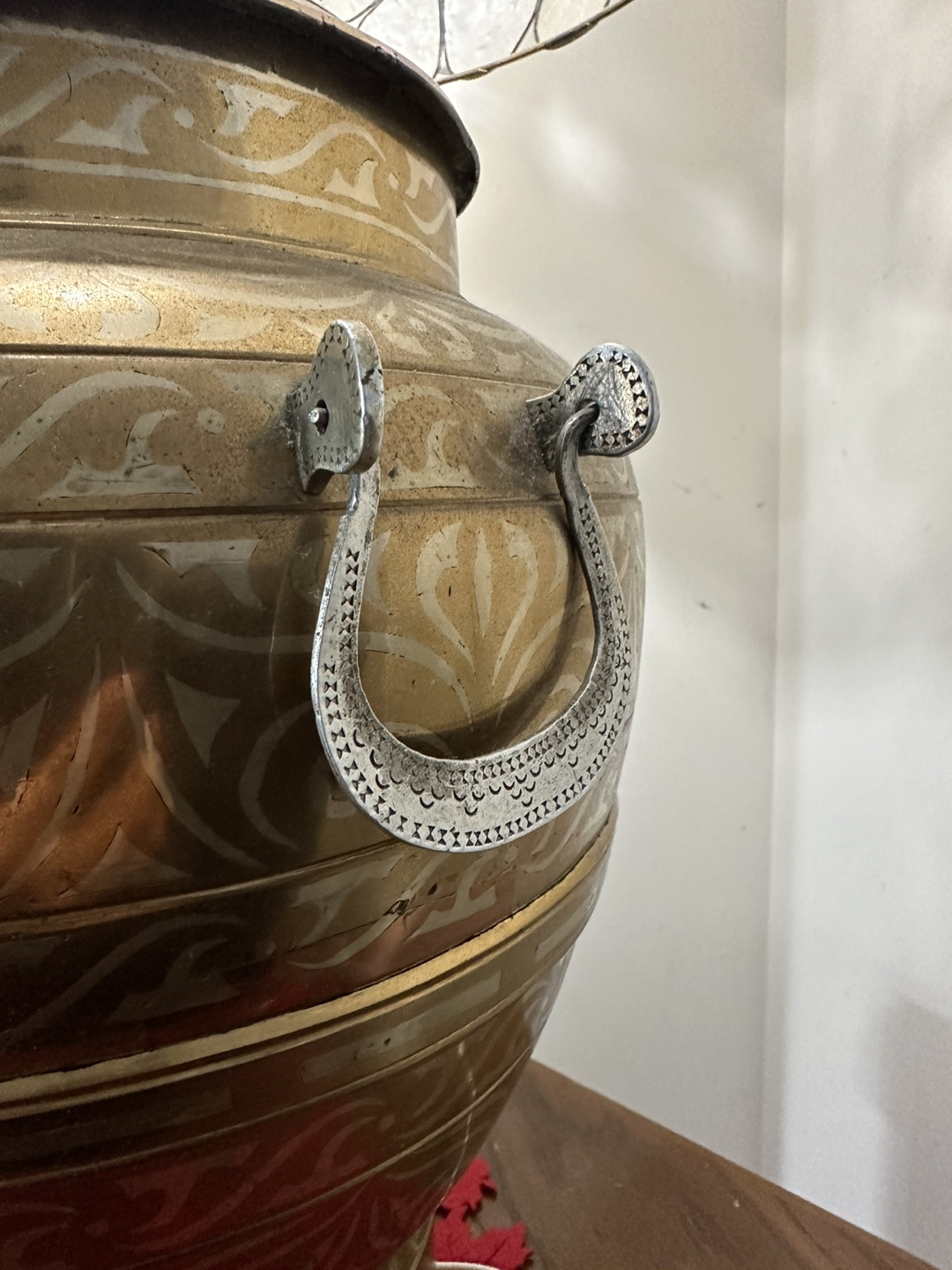 Vintage Capiz Shell Lamp with Decorative Brass image indicator(3)