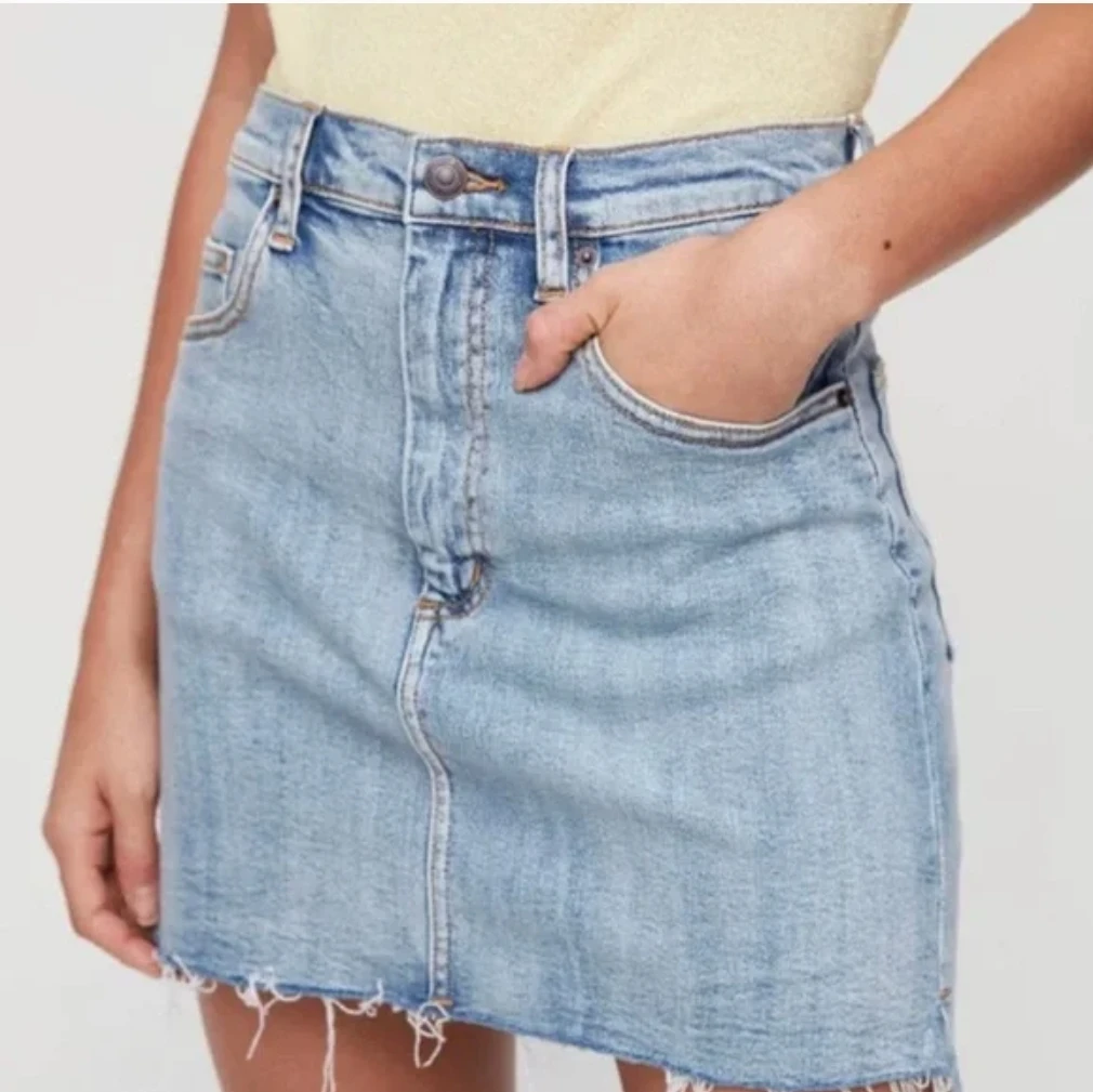 Aritzia Wilfred Free denim skirt thumbnail
