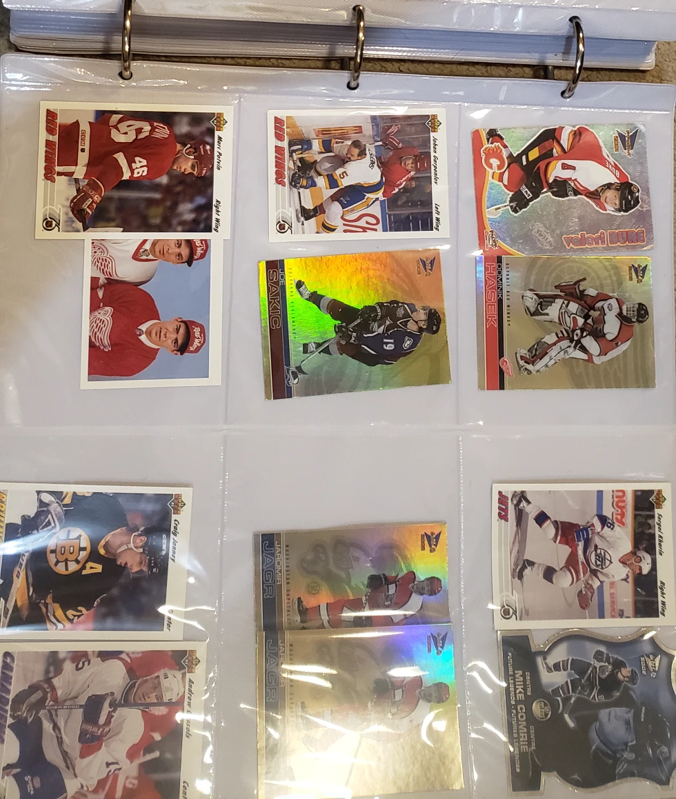 Bulk Random Hockey, Baseball & Basketball Cards image indicator(8)