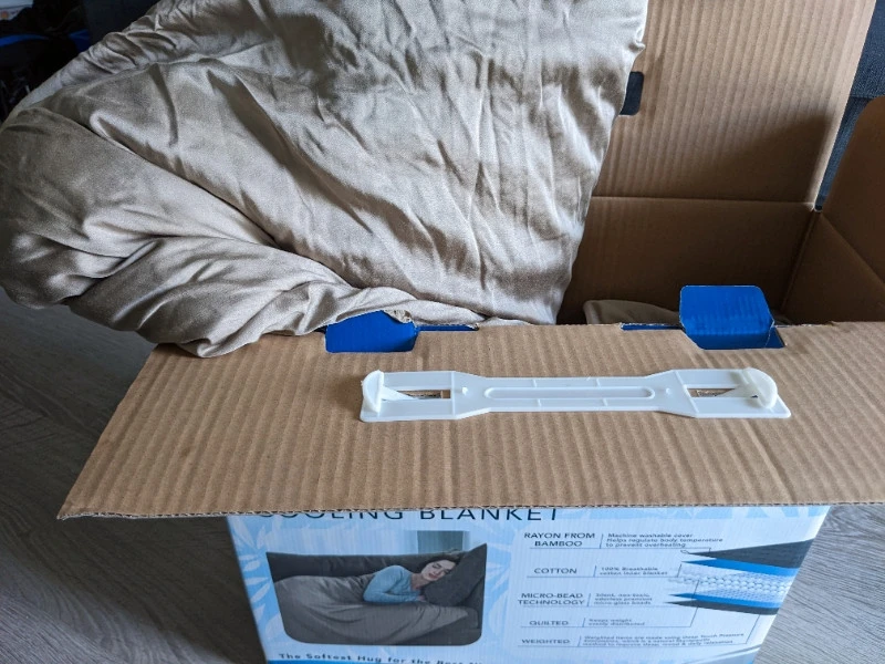 Therapedic Weighted Cooling Blanket (16lbs/7kg) image indicator(3)