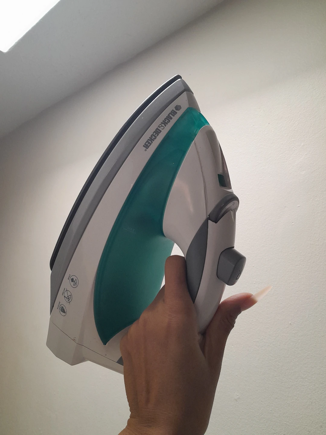 Black & Decker Iron thumbnail