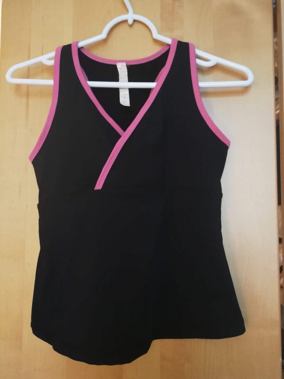 sport/yoga tank top size S image indicator(4)