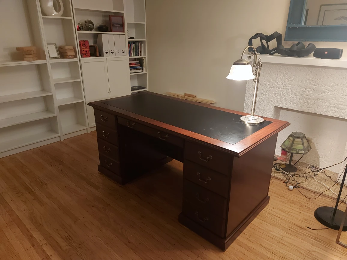 Solid executive desk thumbnail