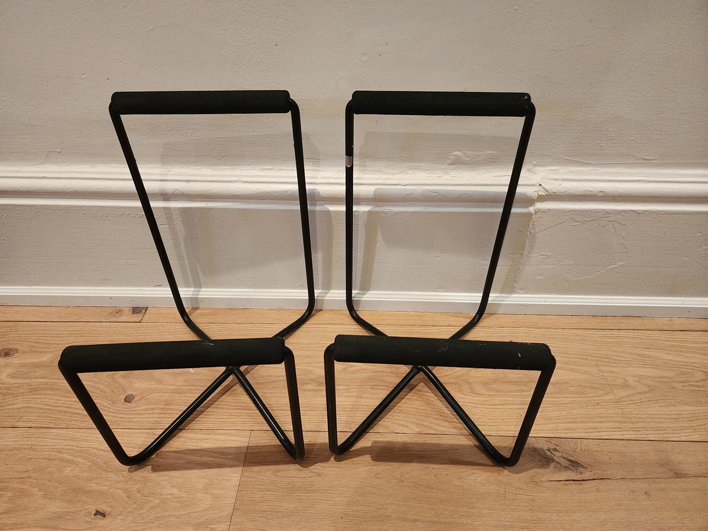 FREE speaker stands thumbnail